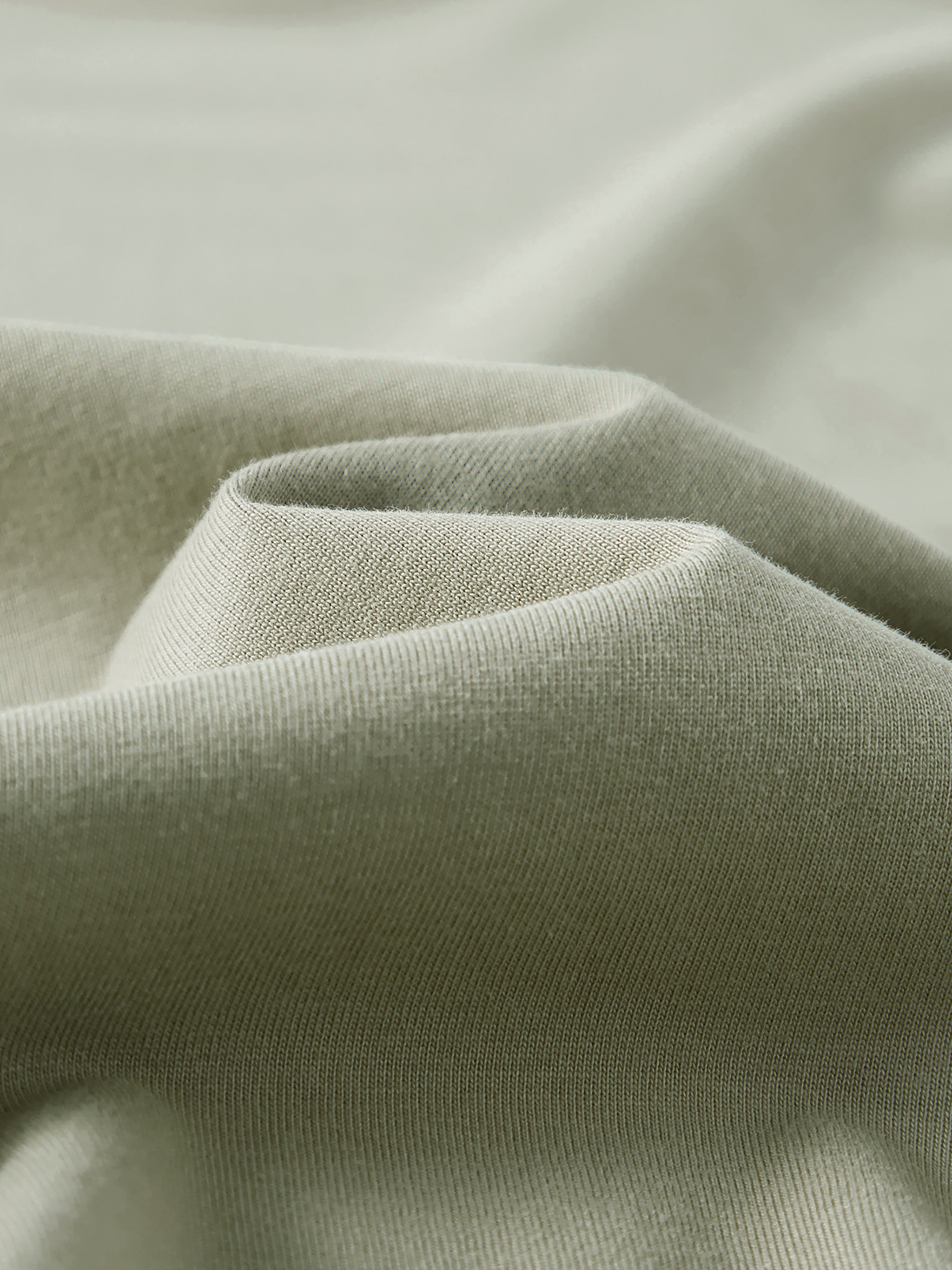 OVERSIZED LONGSLEEVES