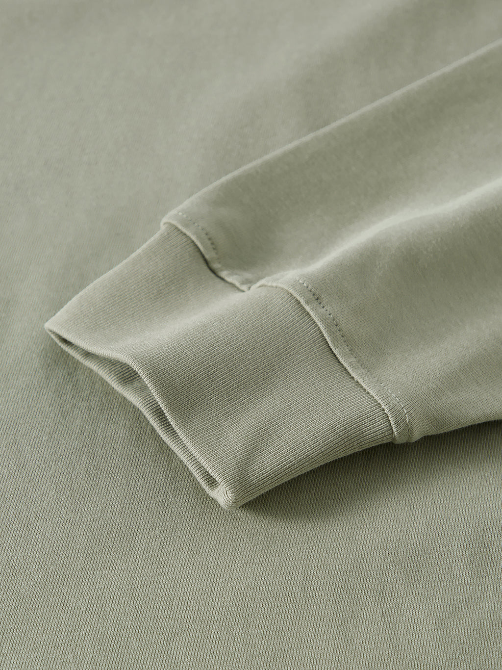 OVERSIZED LONGSLEEVES