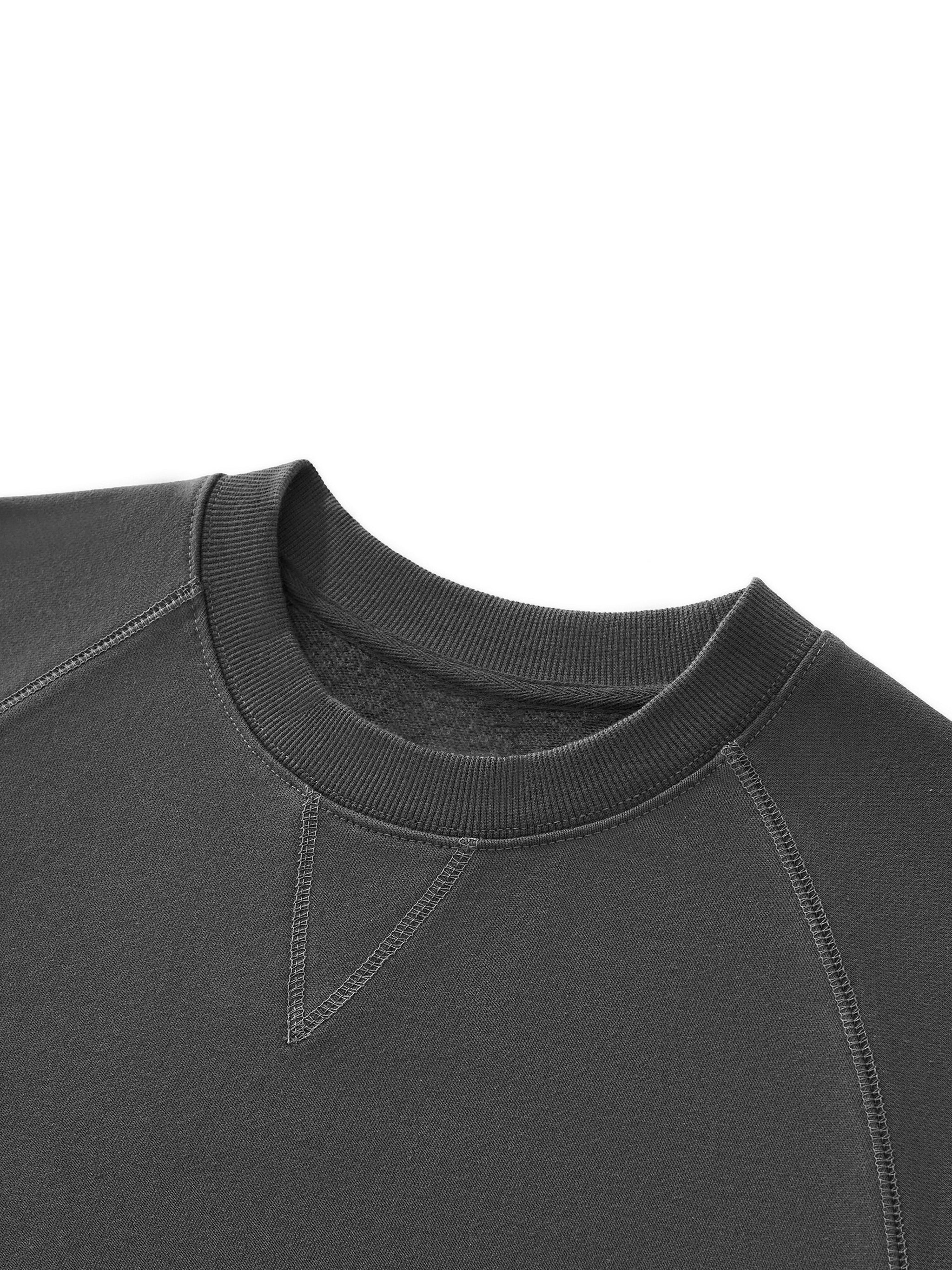 HEAVYWEIGHT RAGLAN CREWNECK
