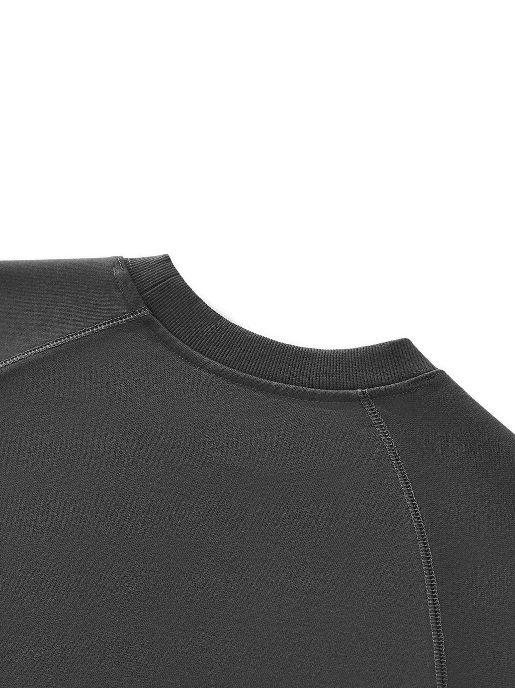 HEAVYWEIGHT RAGLAN CREWNECK