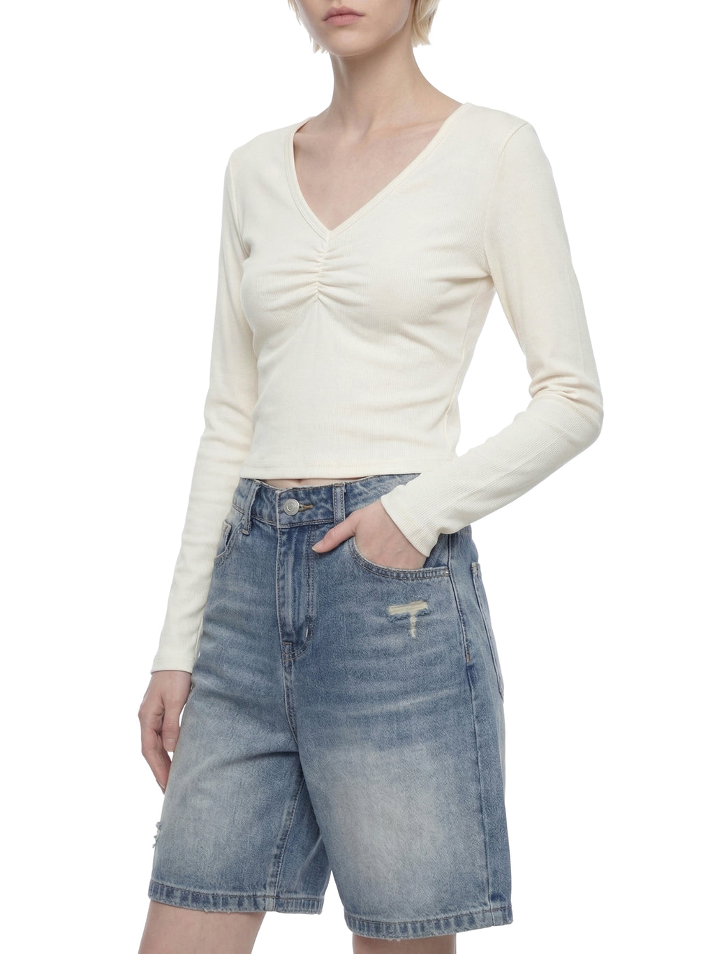 WOMEN'S RUCHED LONGSLEEVE CROP TOP
