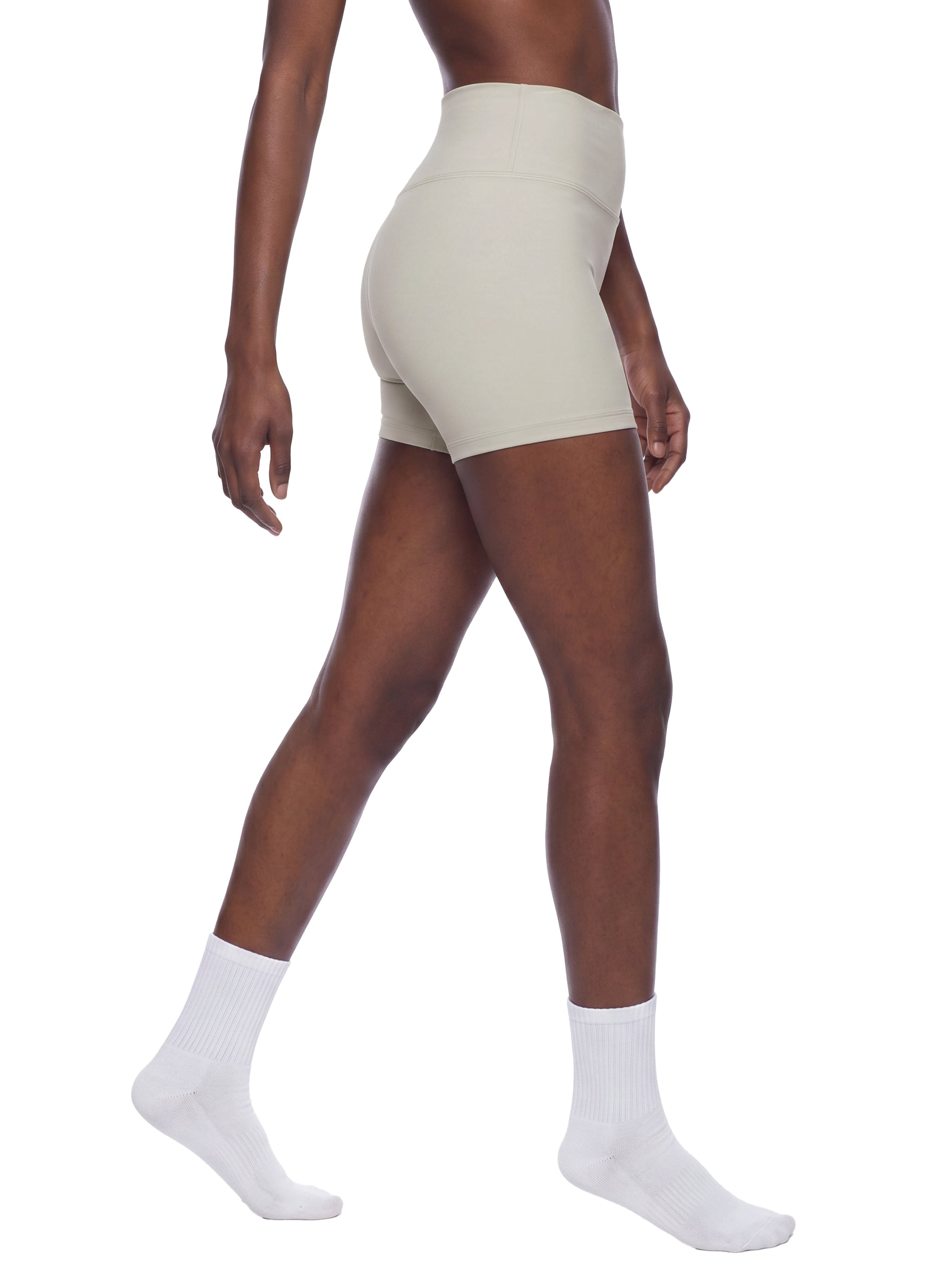 WOMEN'S YOGA SHORTS
